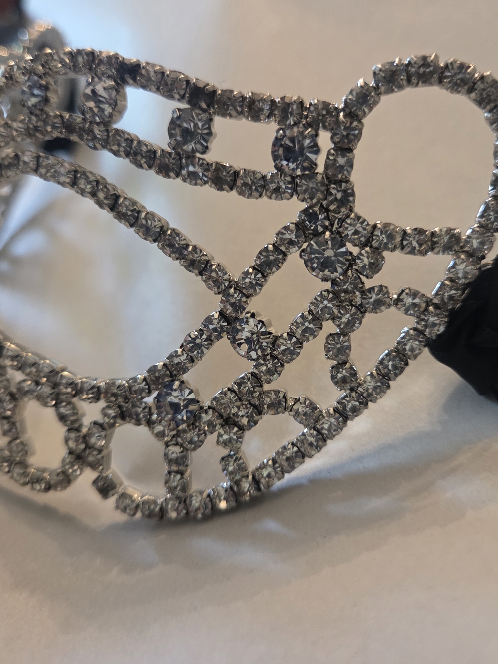 Silver Crystal Mask - Picture 5 of 5